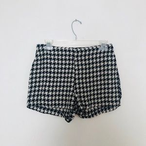 Houndstooth Shorts | Ark & Co. | Size Medium